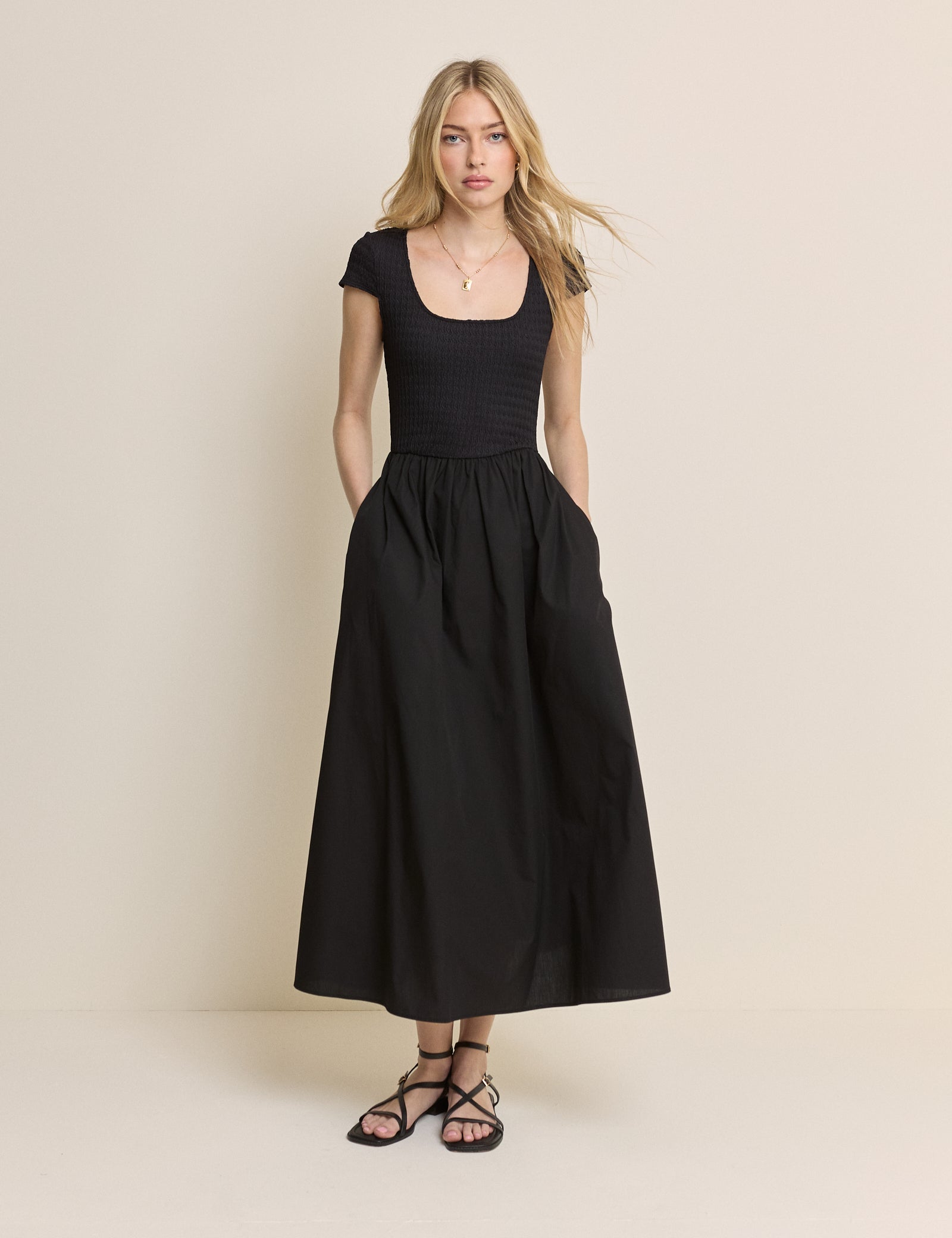 Black Scoop Neck Molly Midi Dress