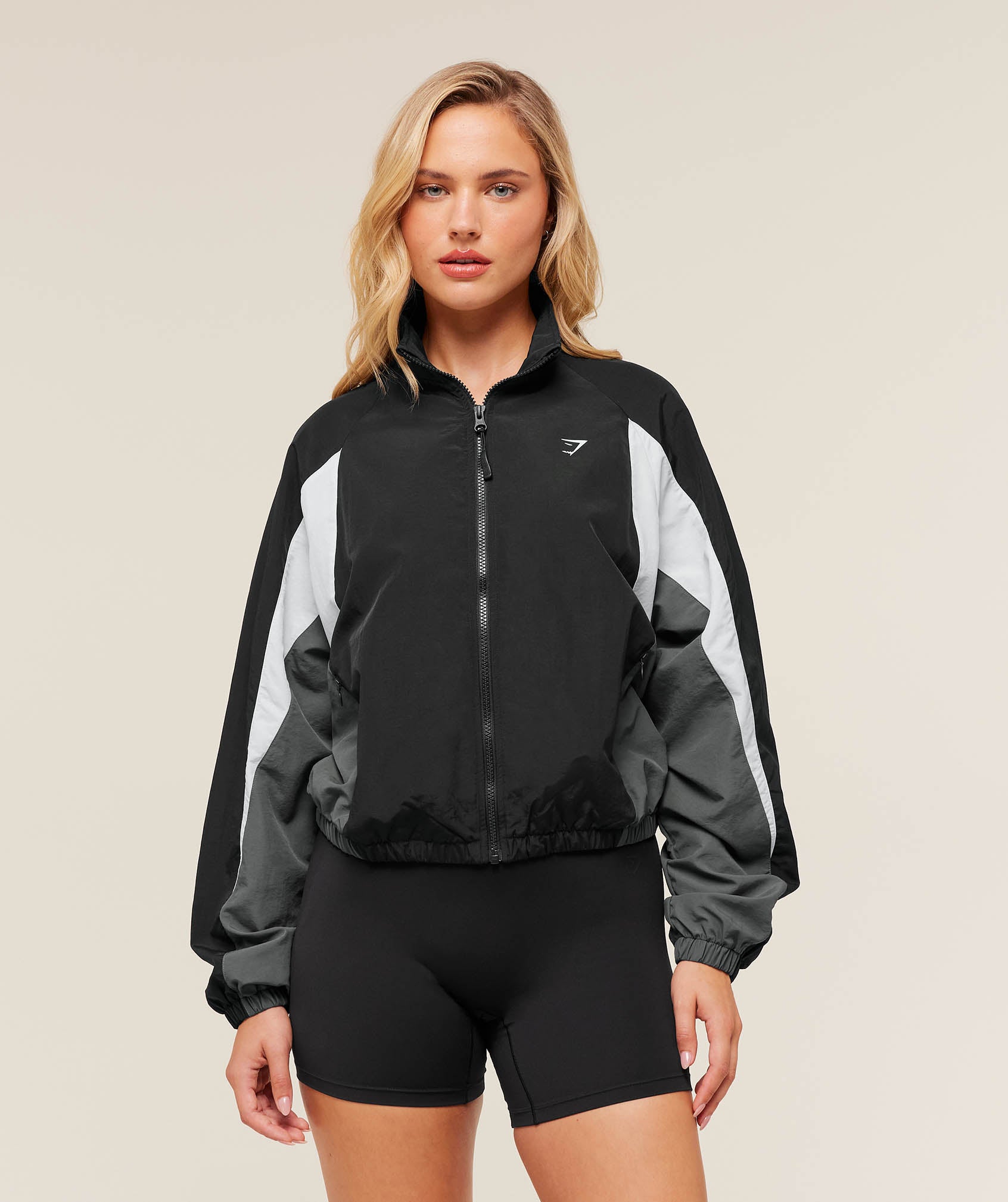 Gymshark Contrast Woven Jacket - Black/Graphite Grey/Oat White