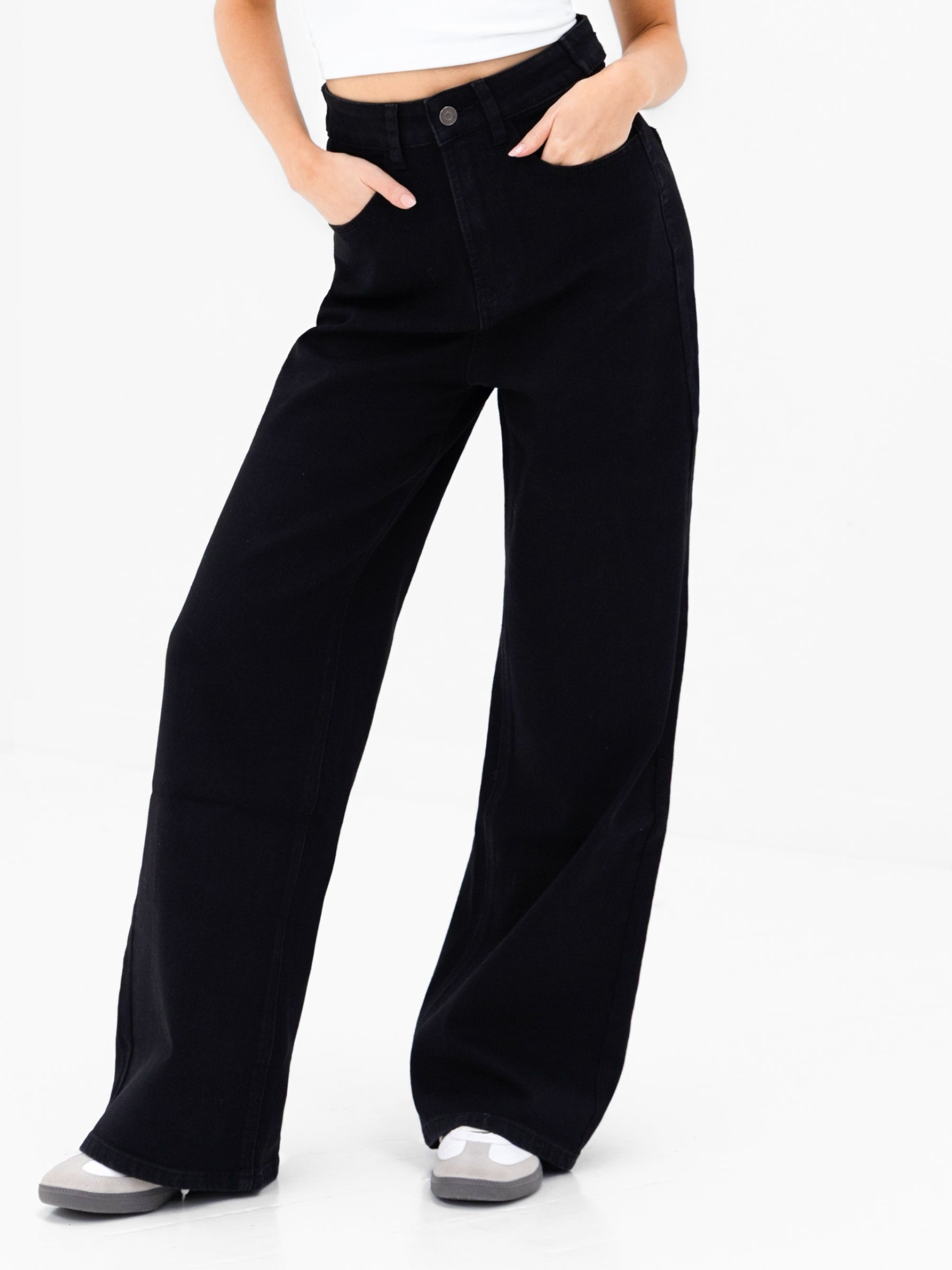 Blakely Wide Cut Jeans - Black