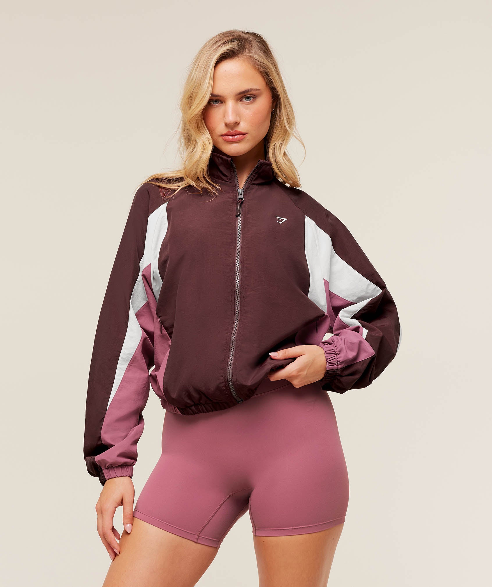 Gymshark Contrast Woven Jacket - Rich Maroon/Reset Pink/Oat White