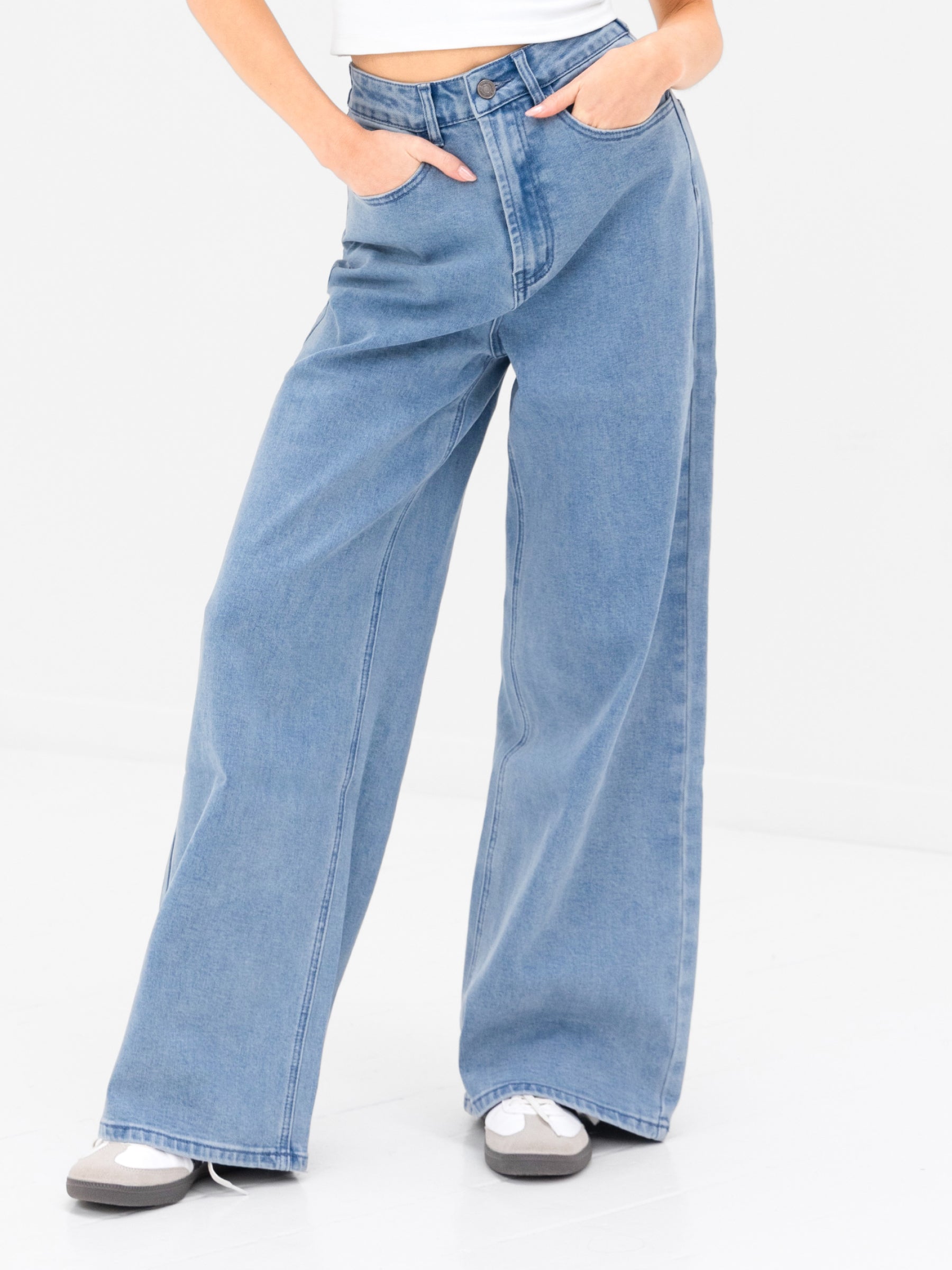 Blakely Wide Cut Jeans - Light Blue