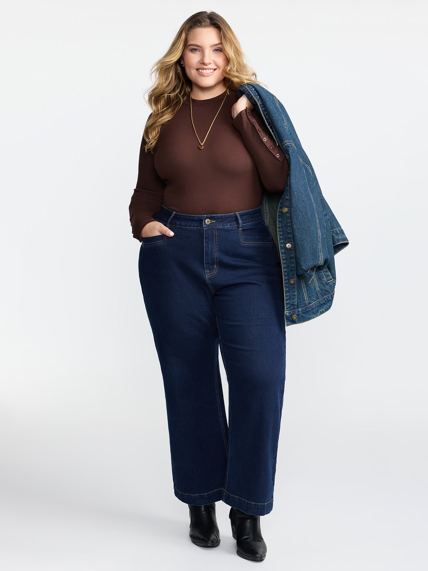 Stretchy Wide-Leg Pocket Jeans