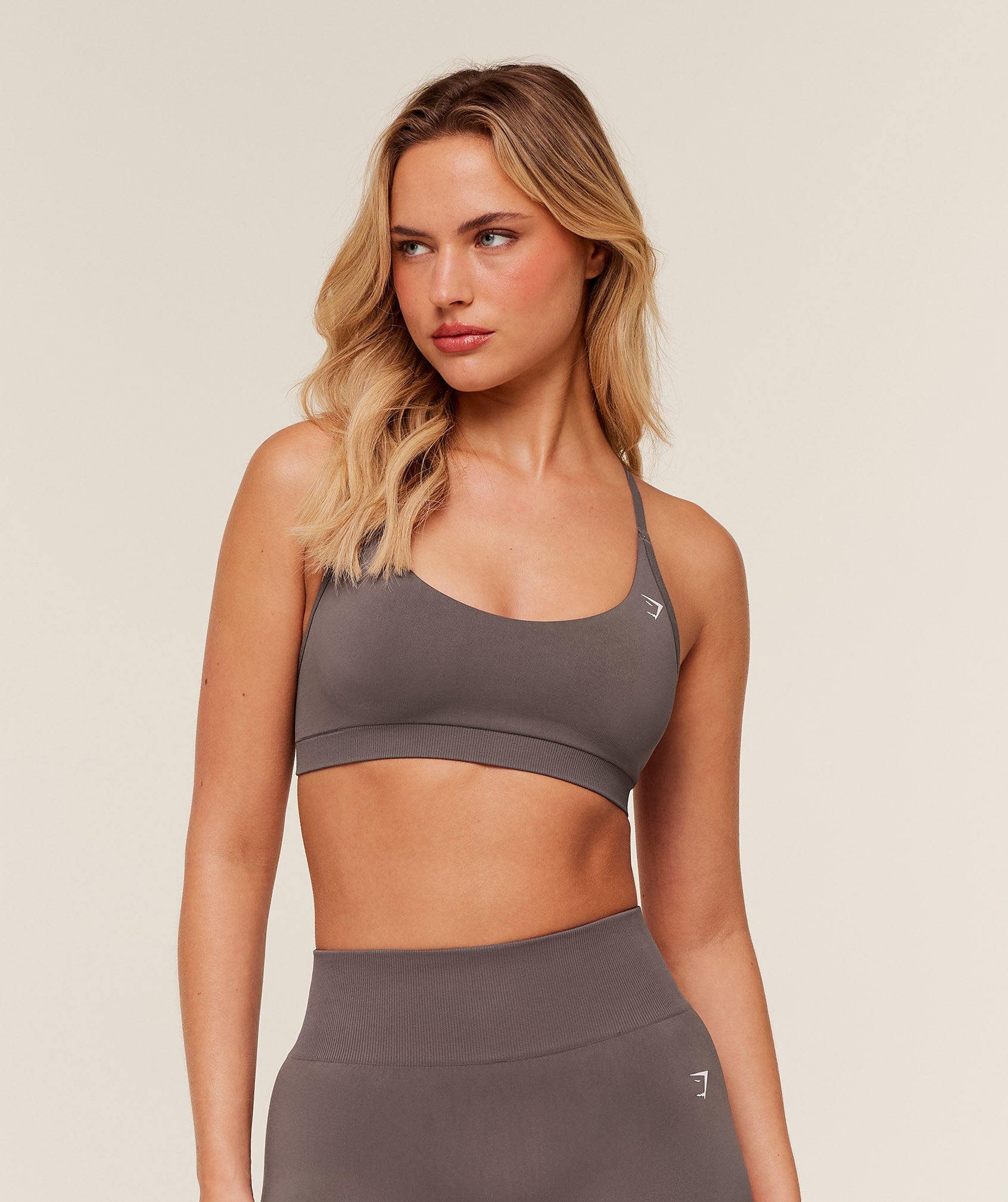 Gymshark Everyday Seamless Racerback Sports Bra - Cool Brown
