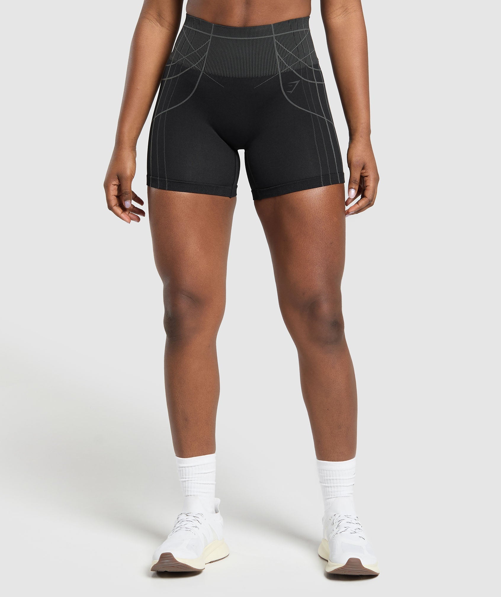 Gymshark Apex Seamless Shorts - Black/Graphite Grey