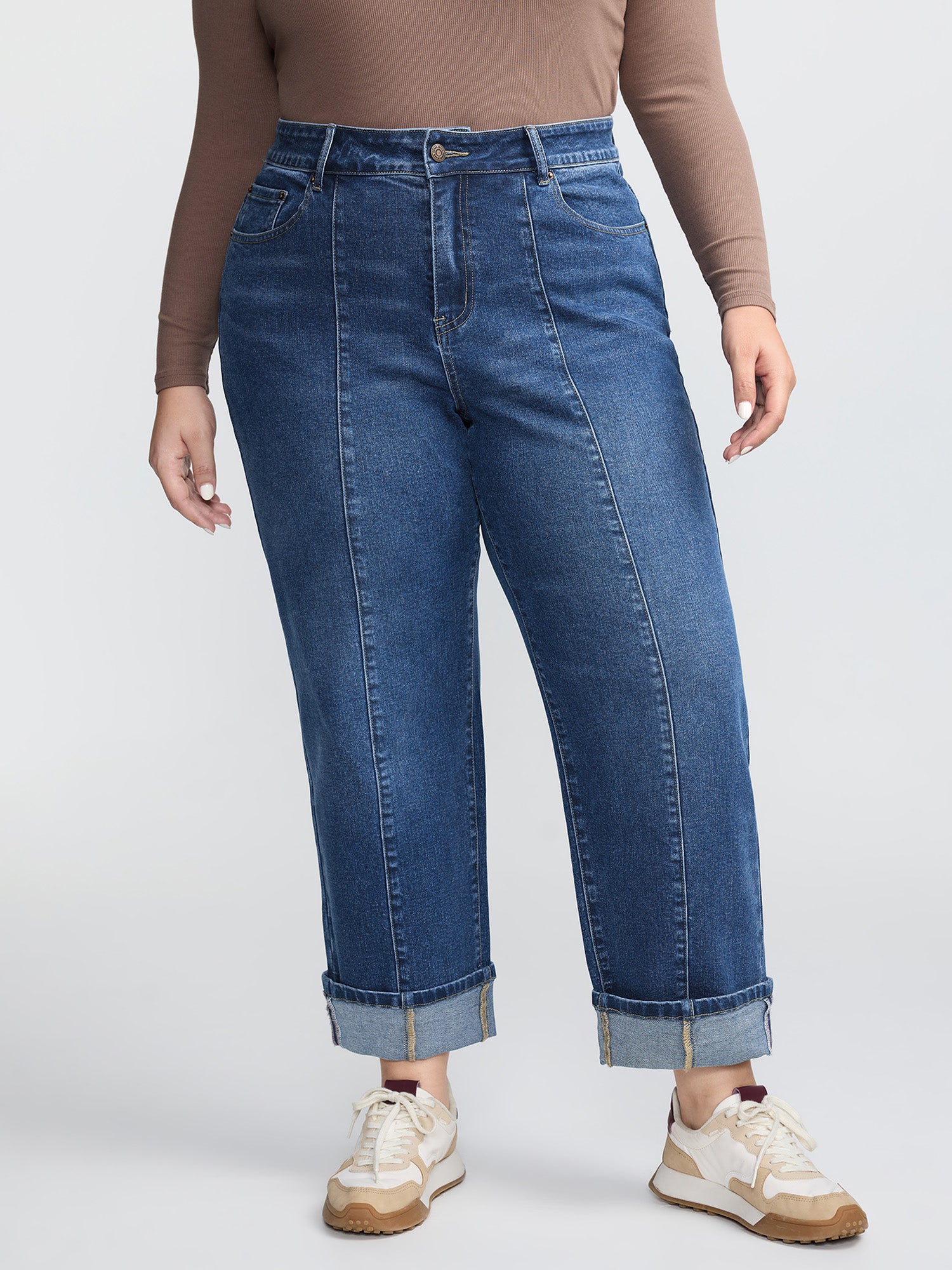 Seamed Rolled Hem Straight-Leg Jeans