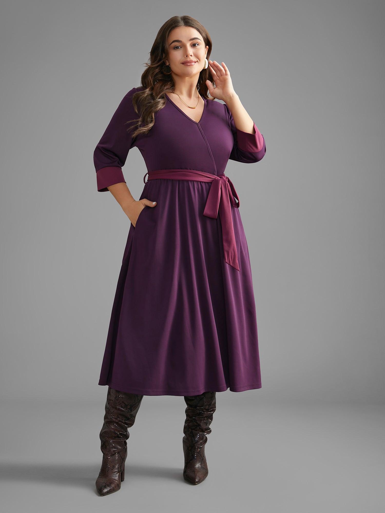 Overlap Collar Contrast Belted Midi Dress