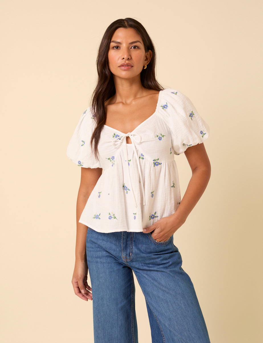 White Floral Embroidererd Puff Sleeve Top
