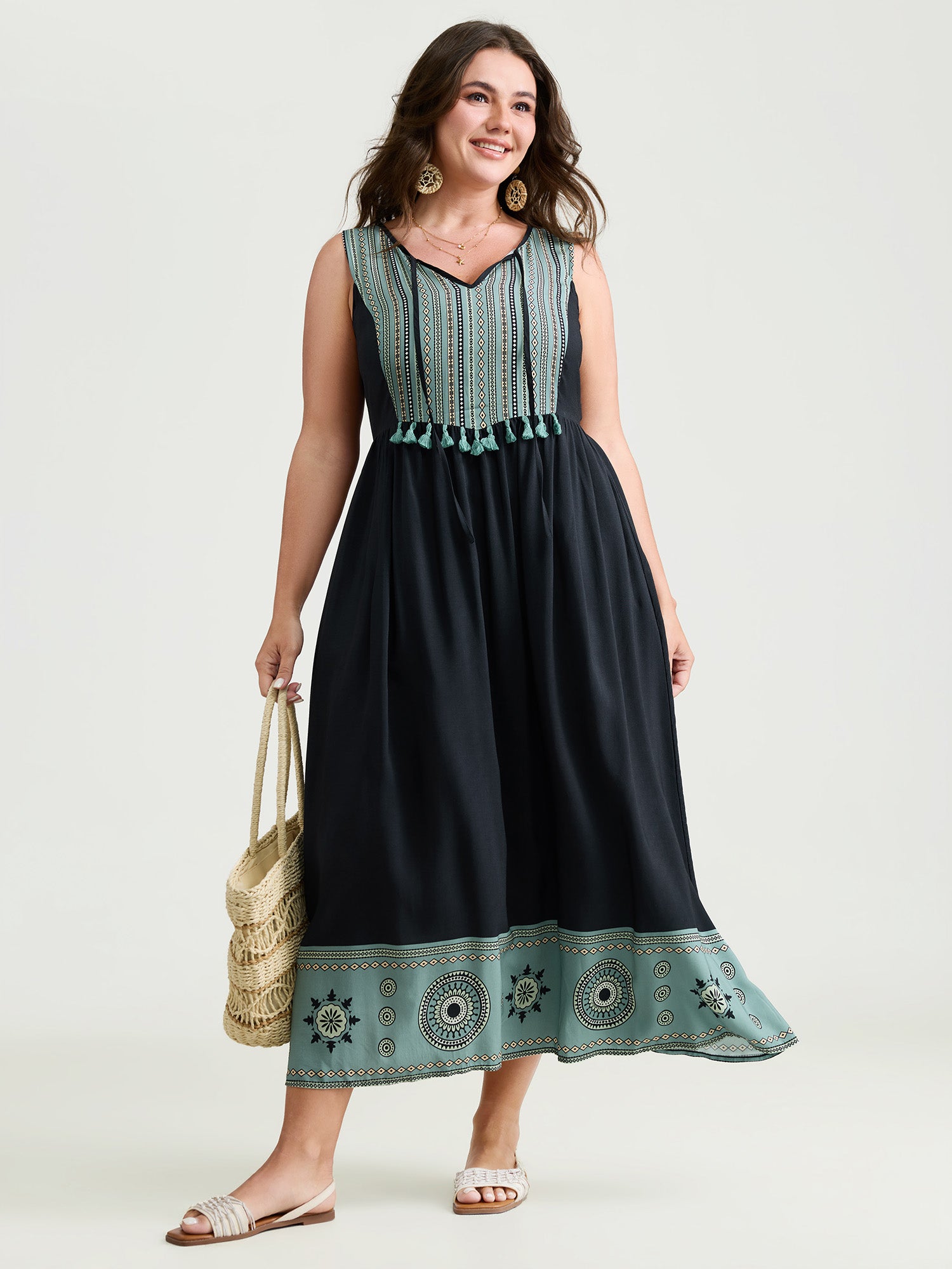Color Contrast Floral Hem Sleeveless Midi Dress
